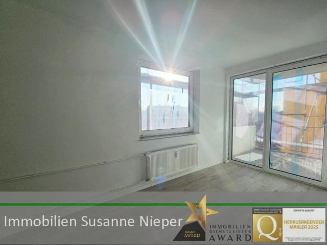 Einziehen & wohlfühlen. Sanierte 3 Zimmerwohnung mit Balkon und Aufzug Gelsenkirchen Scholven WE11/2.OGvo