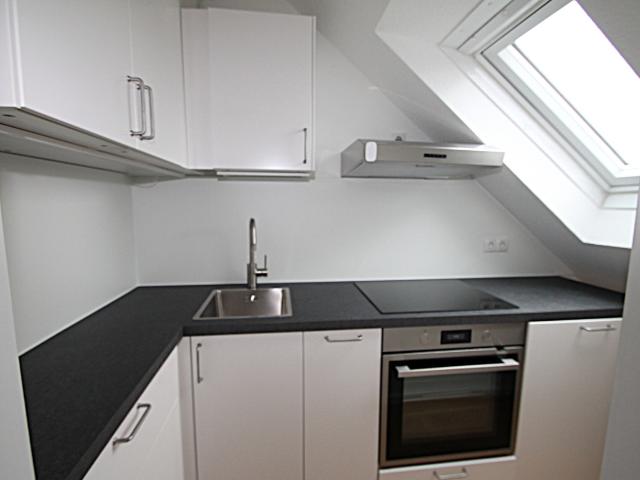 Einziehen und wohlfühlen – modernisierte 2 Zimmer Wohnung mit Einbauküche