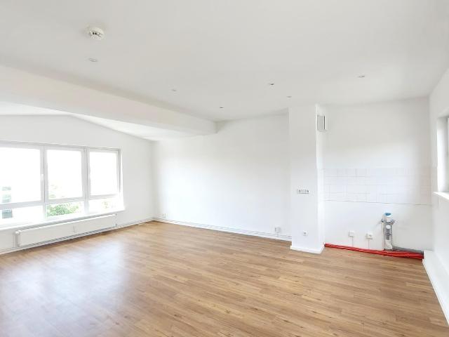 Einziehen und Wohlfühlen: Wunderschöne Dachgeschoss Wohnung sucht neue Mieter!