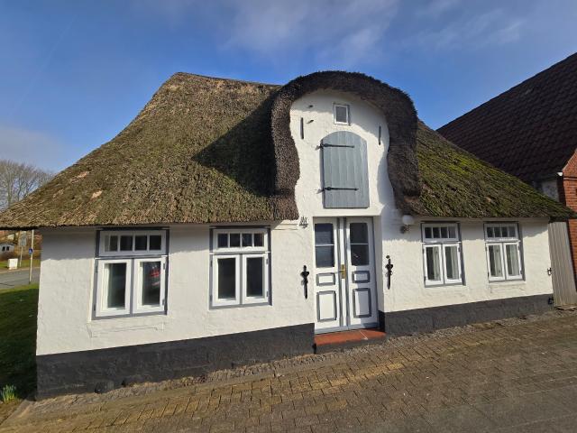 Einzigartig: Historische Friesenkate mitten in Husum