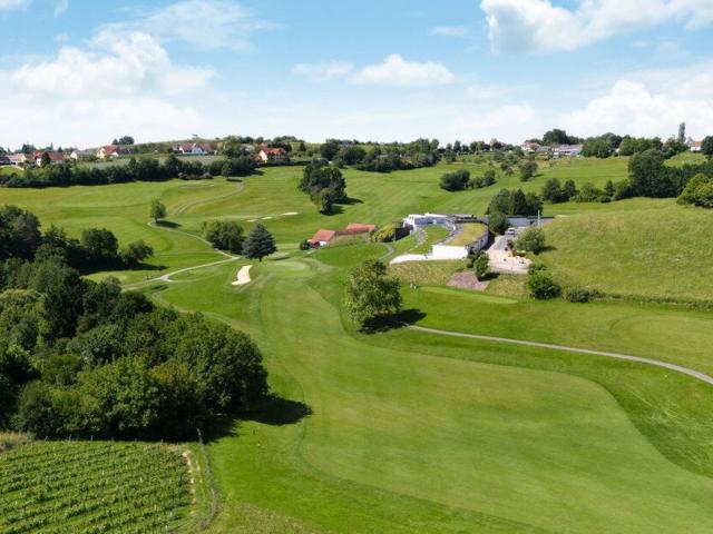 EINZIGARTIG Luxuriöses Bungalow im Burgenland zu verkaufen / direkt am Golfplatz