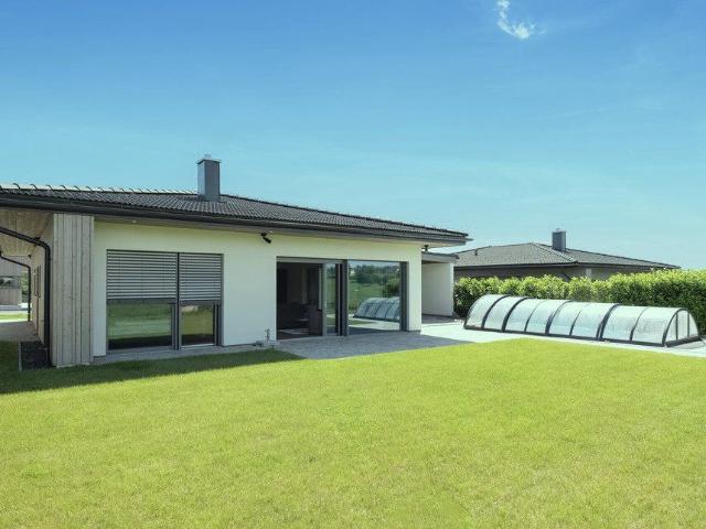 EINZIGARTIG Luxuriöses Bungalow im Burgenland zu verkaufen / direkt am Golfplatz