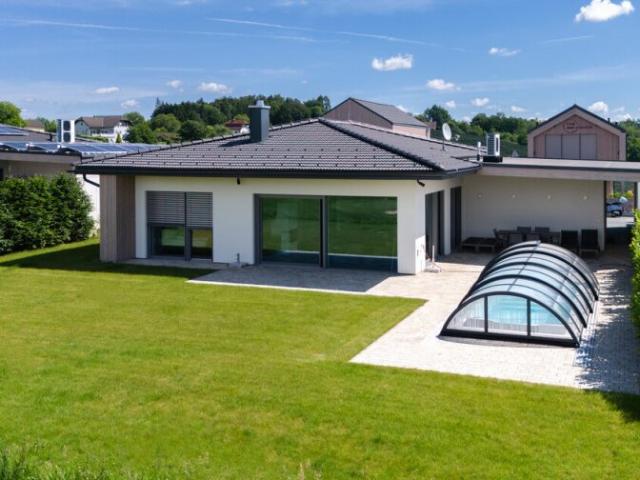 EINZIGARTIG Luxuriöses Bungalow im Burgenland zu verkaufen / direkt am Golfplatz