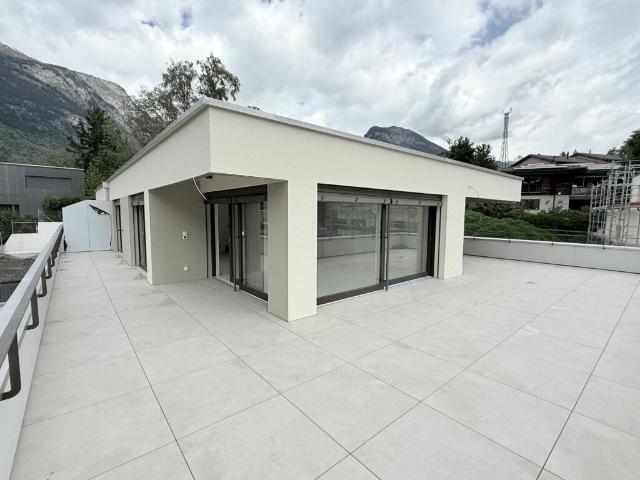 Einzigartige Dach Wohnung mit alpinen Weitblick in Brig und grosser Sonnenterasse