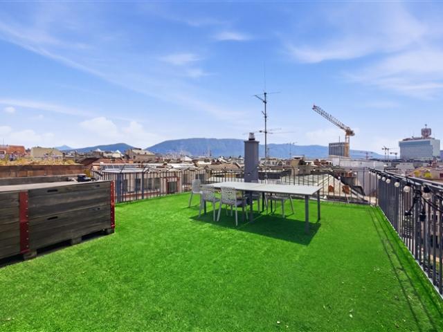 Einzigartige Dachterrasse zu mieten – Quartier des Bains