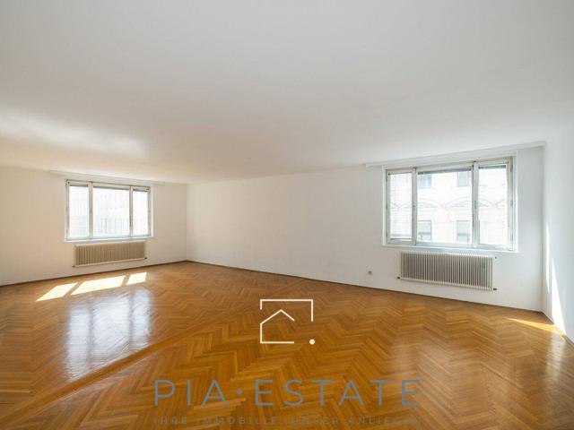 Einzigartige Lage: Lichtdurchflutete 102 m² Wohnung mit großem Wohnsalon