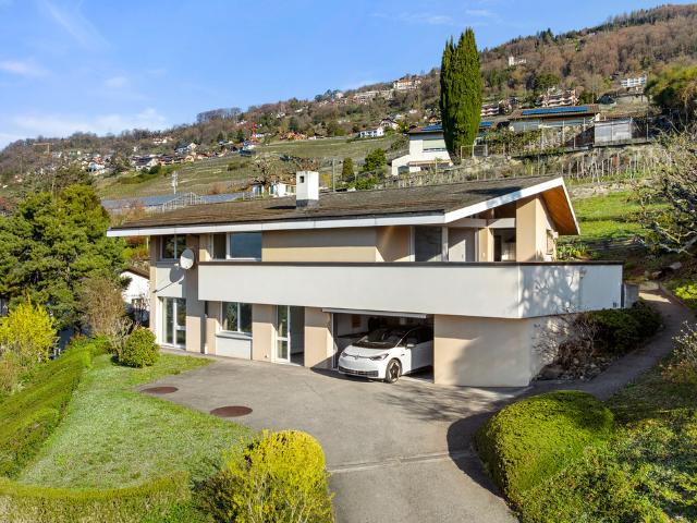 Einzigartige Villa mit Panoramablick auf den See