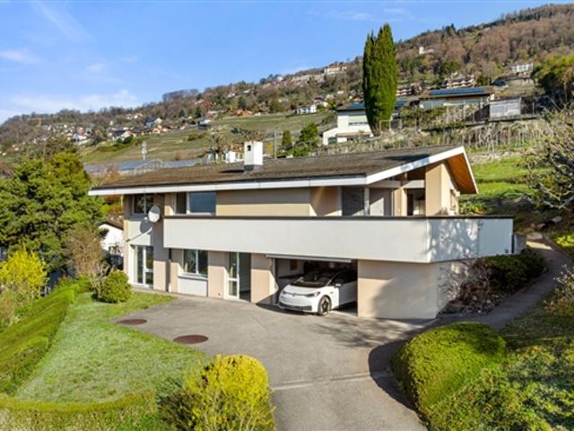 Einzigartige Villa mit Panoramablick auf den See