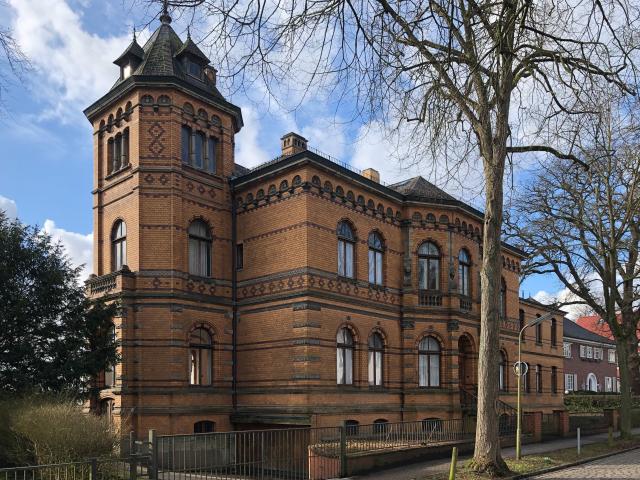 Einzigartiges Anwesen: Denkmalgeschützte Villa mit traumhaftem Weser Blick in Bremen Vegesack