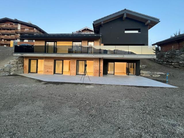 Einzigartiges Chalet in Lens 1 614 m² im Herzen der Walliser Alpen!