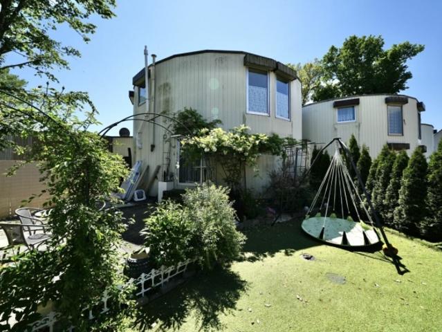 EINZIGARTIGES EINFAMILIENHAUS IN ZYLINDERFORM