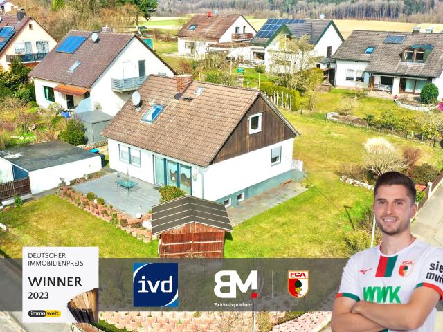 Einzigartiges freistehendes Einfamilienhaus mit 788 m² Grund in Neusäß nahe Uniklinikum