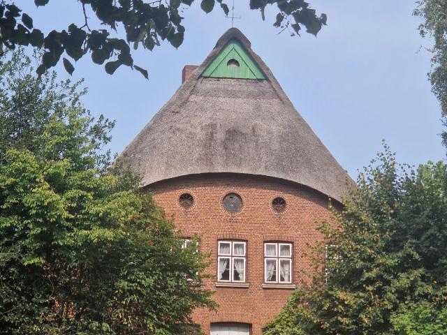 Einzigartiges historisches Reetdachhaus in restaurationsbedürftigem Zustand