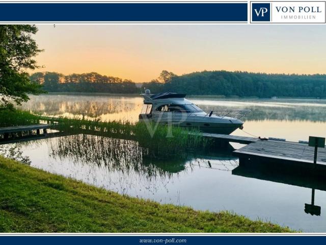 EINZIGARTIGES WASSERGRUNDSTÜCK: 1,8 ha, 250 m Ufer, 37 m Steg, Haupthaus, Gästehaus, samt B Plan
