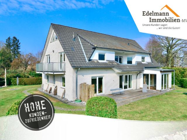 Einzigartiges ZFH mit 10 Zimmern in Dierhagen, ca. 280 m² Wfl. & ca. 1.400 m² Grdst. in Ostseenähe!