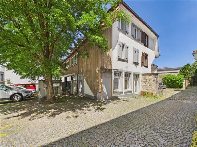 Einzigartiges 2.5 Zimmer Loft Juwel mit historischer Seele in Aarau