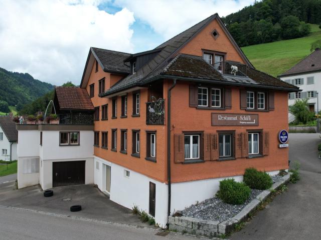 Einzigartiges 7.5 Zimmer Wohnhaus mit vielseitigen Nutzungsmöglichkeiten in Libingen