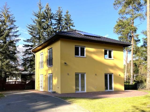 Einzugsbereit am See: Modernes EFH in der Schorfheide/Böhmerheide