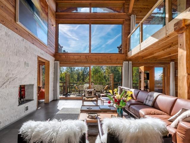 Ein Bayrou Chalet zum Verkauf in der Region Villars sur Ollon – Die Kunst des alpinen Baus von Megève bis Crans Montana