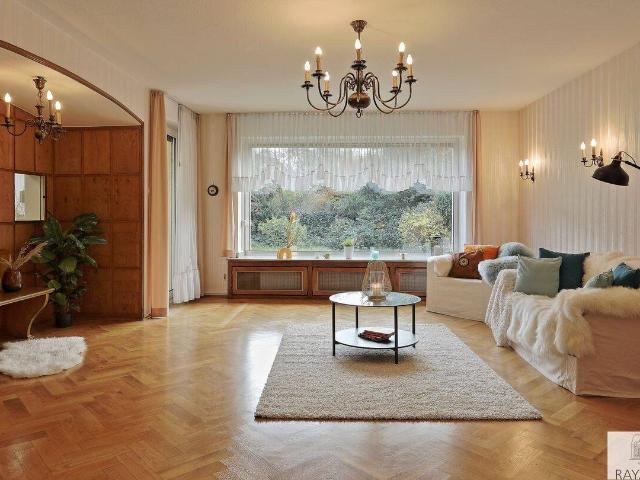Ein bis Zweifamilienhaus im Hildener Norden: Großzügiges Wohnen mit vielfältigen Nutzungsmöglichkeiten