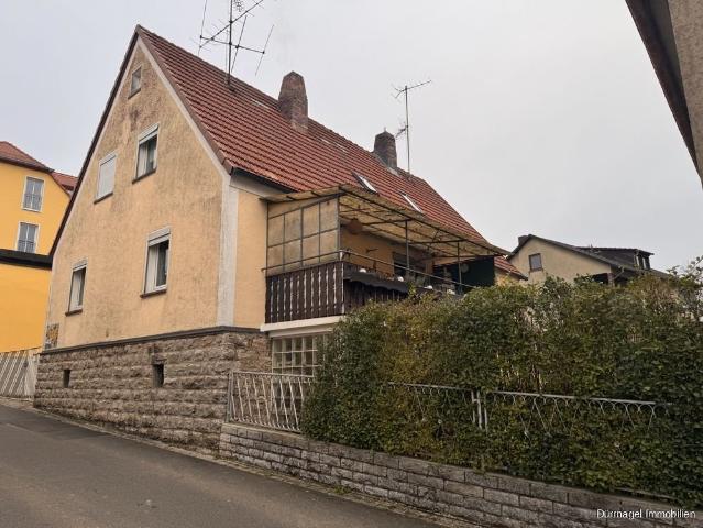 Ein bis Zweifamilienhaus in Eisingen