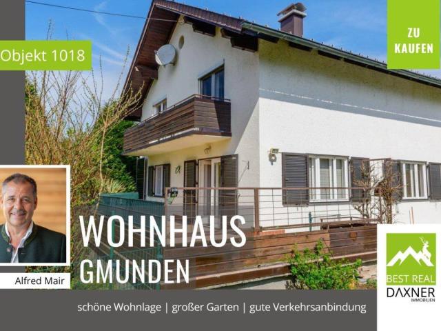 Ein bis Zweifamilienhaus mit großem Garten