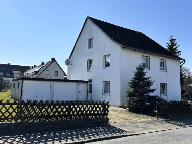 Ein bis Zweifamilienhaus mit großem Potenzial Ideal für Familien und Mehrgenerationen Wohnen