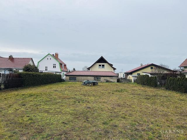 Sonniges Baugrundstück für ein Einfamilienhaus oder Doppelhaus!