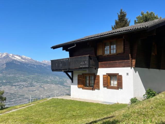 Ein großartiges Chalet in der Nähe aller Annehmlichkeiten, die man nutzen kann!