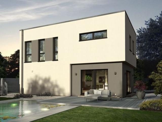 EIN GROSSES BAUHAUS AUF KLEINEM RAU