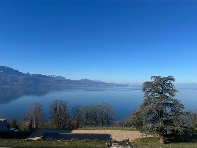 Ein echtes kleines Juwel mit 2,5 Pence mit großem Balkon und atemberaubendem Blick auf den See