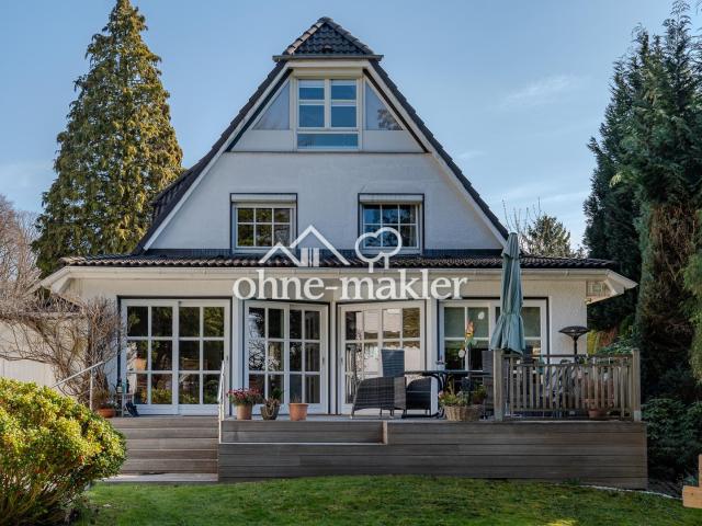Ein Familienhaus mit großem Garten