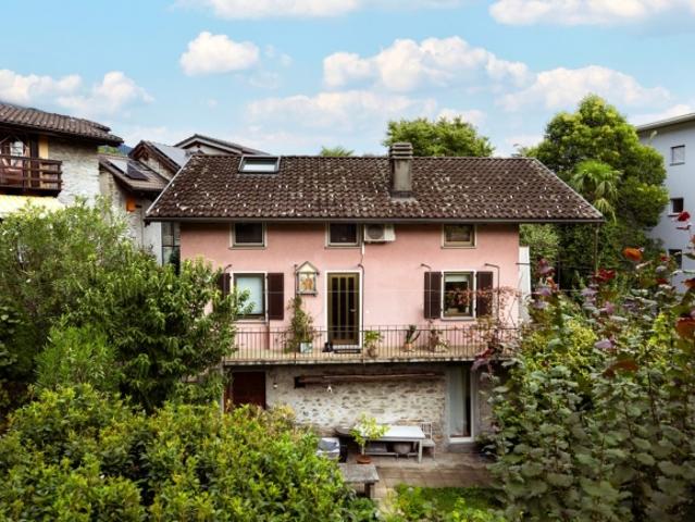 Ein kleines Paradies in ruhiger Lage charmantes Einfamilienhaus mit traumhaftem Garten