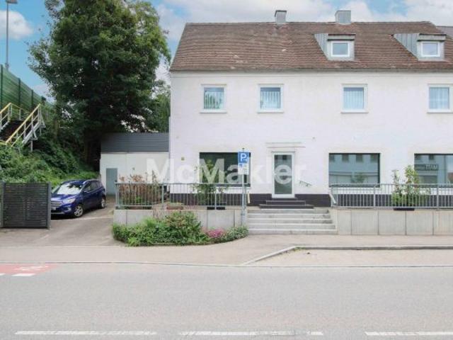 Ein Haus – viele Möglichkeiten: leerstehendes MFH mit Wohn und Gewerbeeinheit