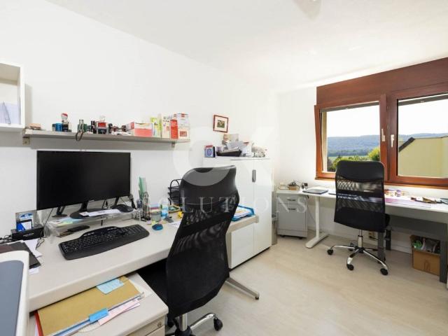 Ein Haus an Top Lage, toller Weitsicht, Charakter und Anpassungsmöglichkeiten | dreamo. Ch