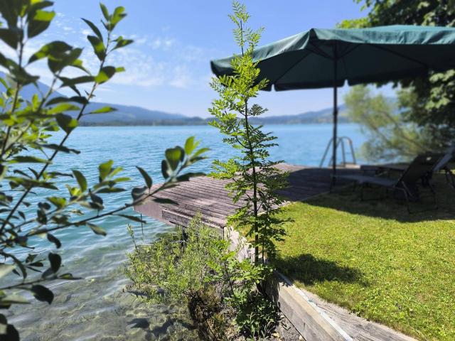 Ein Haus. Ein See. Ein Traum blick. Zwei Wohneinheiten Wohnen & Vermieten oder Zweifamilienhaus