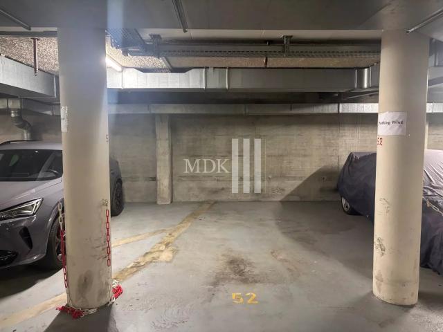 Ein Indoor Parkplatz zur Miete im Stadtzentrum von Monthey