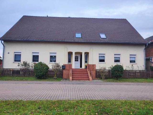 Mehrgenerationenhaus mit großem Garten in schöner Lage