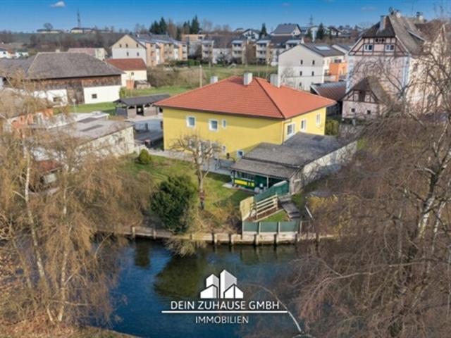 Ein oder Zweifamilienhaus in Mühlwang mit großem Garten