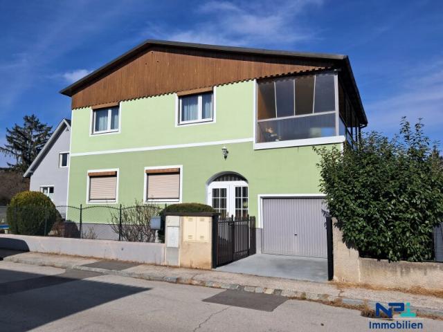 Ein oder Zweifamilienhaus in einer ruhigen Wohnsiedlung in Hirtenberg