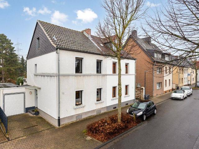 Ein oder Zweifamilienhaus in Top Lage von Hürth Efferen