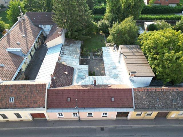 Historisches Winzerhaus mit großem Garten, Ausbaupotenzial und Baugenehmigung – eine seltene Gelegenheit in Strebersdorf / EIGENGRUND