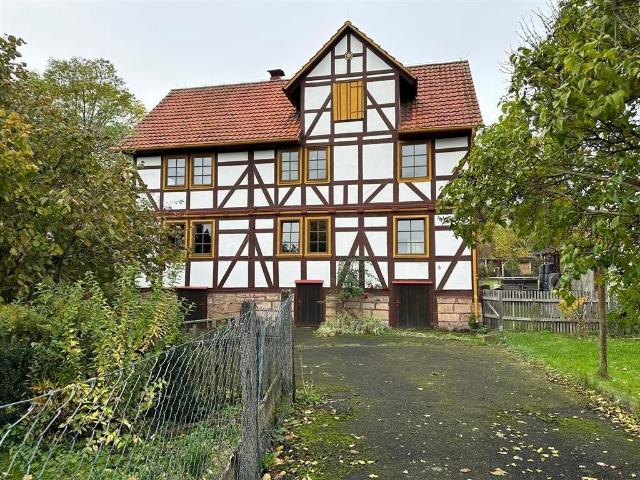 Ein Paradies für Kunstliebhaber 2 Familienhaus mit Atelier und Ausstellungsräumen und parkähnlichem Garten am Ortsrand von Spangenberg