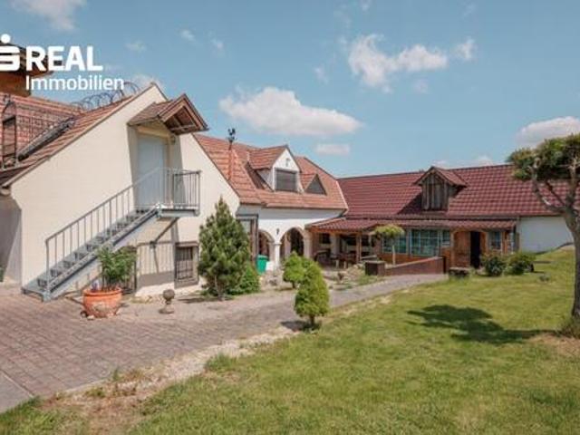 Vierkanthof wie aus dem Bilderbuch