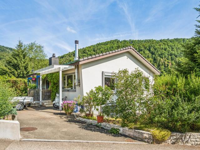 Ein Zuhause zum Ankommen freistehendes Einfamilienhaus mit Garten.