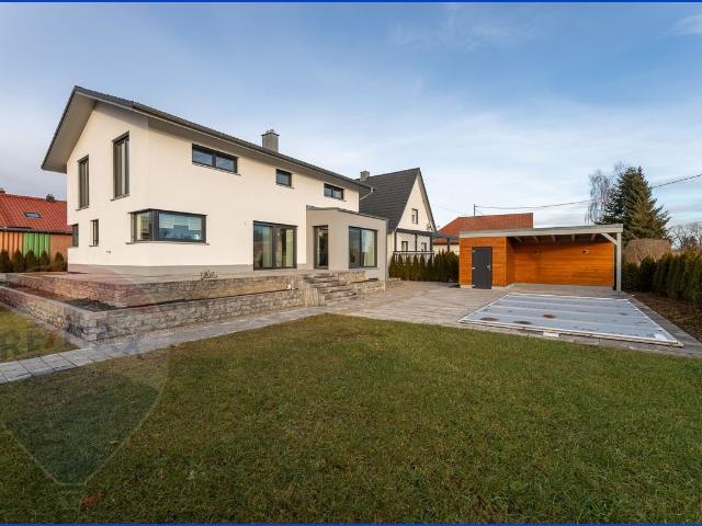 Ein Zuhause zum Verlieben Familienidylle mit Pool, moderner Technik und Wohlfühlatmosphäre