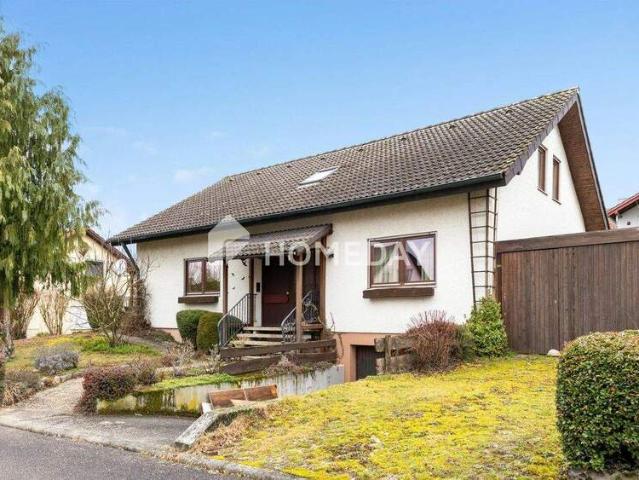 Ein Zuhause mit Garten, Garage und Charakter für Ihre Zukunft in gewachsener Lage von Gundelsheim