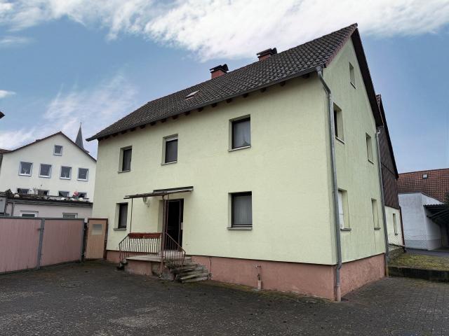 Ein Zweifamilienhaus im Zentrum von Nüdlingen