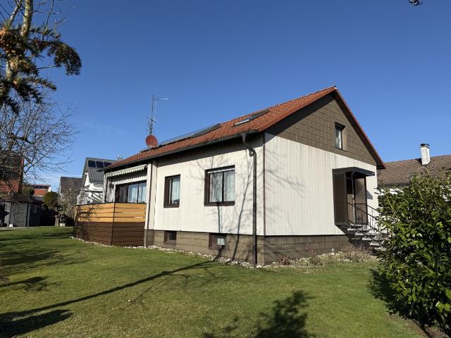 Ein /Zweifamilienhaus in schöner Wohnlage von Wallhausen