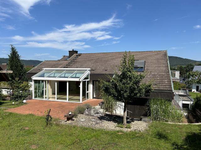 Wohnen und Arbeiten in bester Wohnlage am Grauberg!